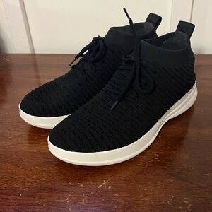 FitFlop Uberknit Slip-On High Top Sneakers in black size 7.5